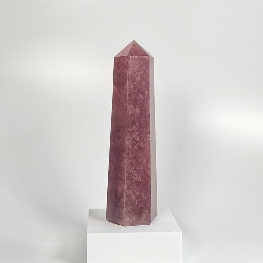 Strawberry Quartz Six -Facet Tower – 1009g - Heart Chakra • Radiate Love • Embrace Joy