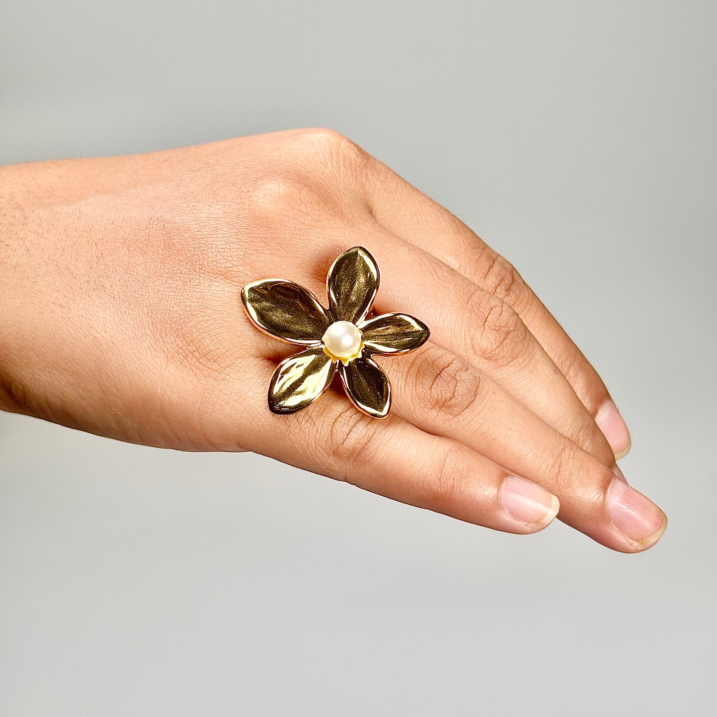 Goddess Flora Ring – Bloom in Divine Radiance