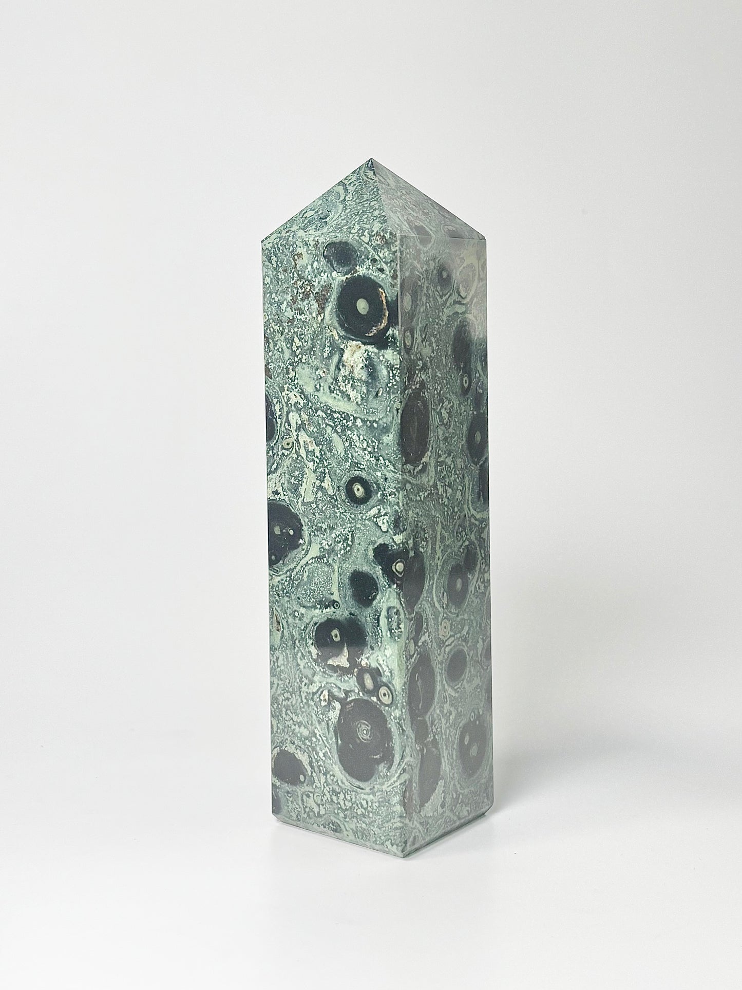 Four Facet Kambaba Jasper Tower – 806g - Earthy Depth & Steady Presence