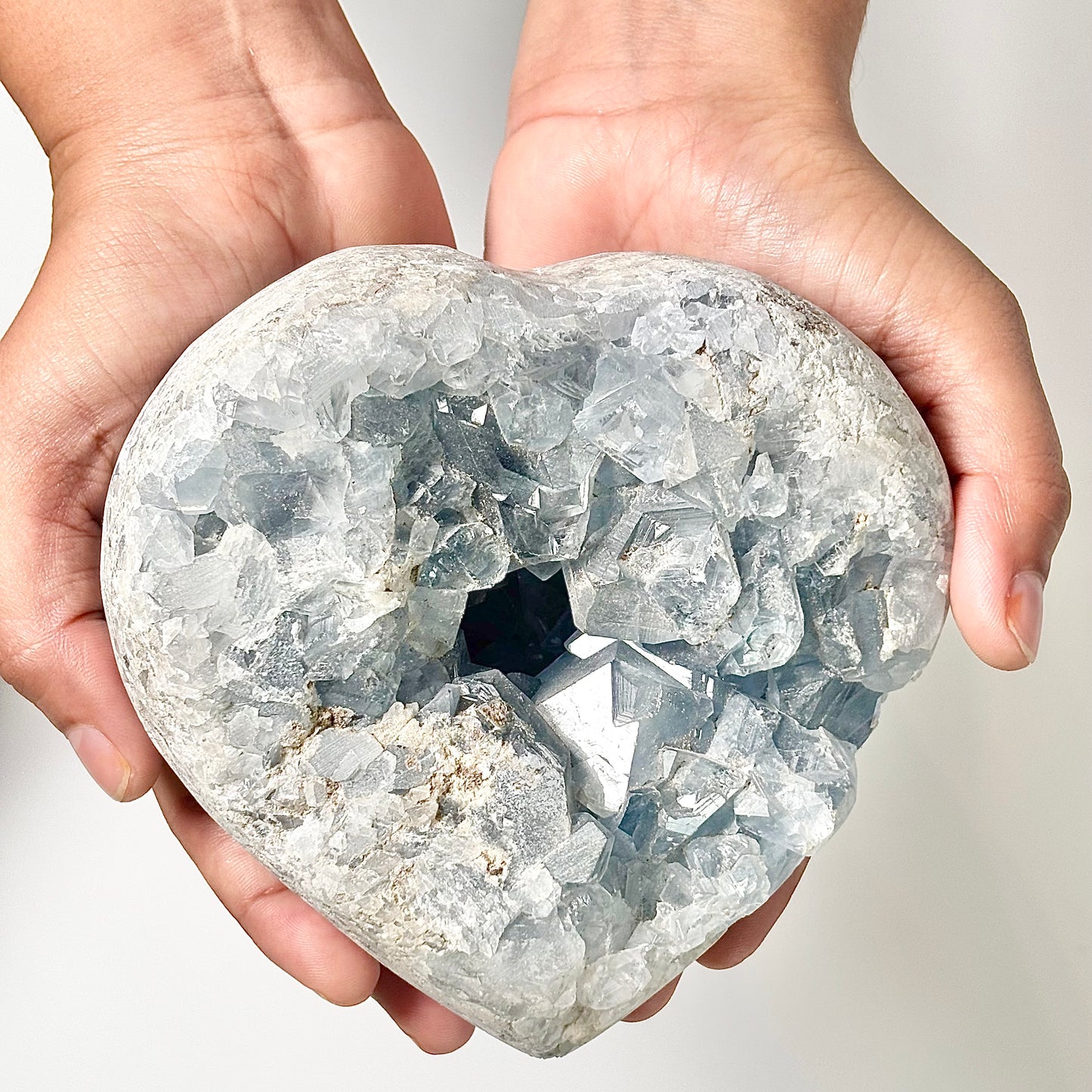 Celestite Cluster 1.9 Kg – Peace, Angelic Connection & Divine Clarity