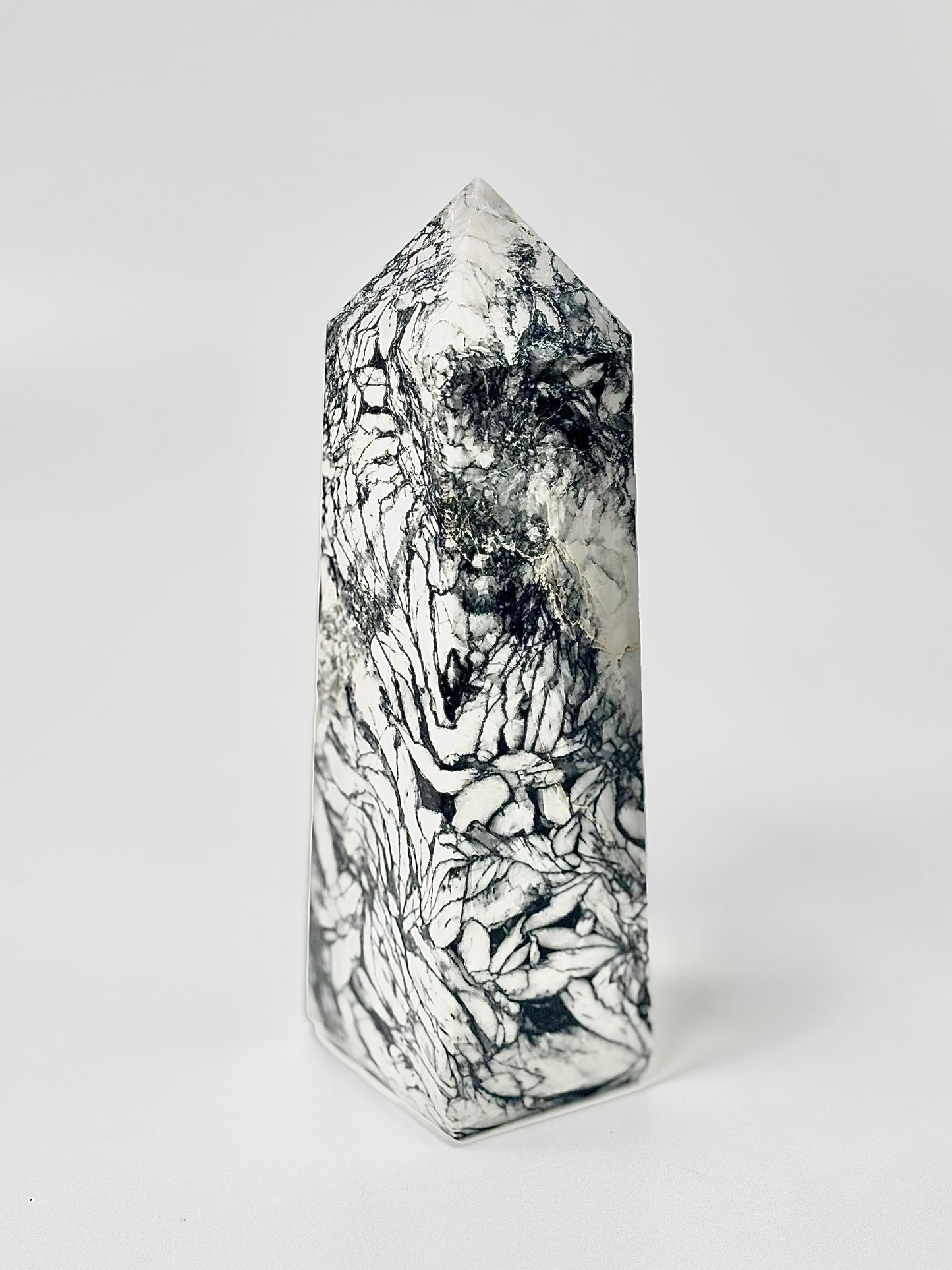 Four-Facet Pinolite Tower 813g – Rare Stone of Calm & Clarity