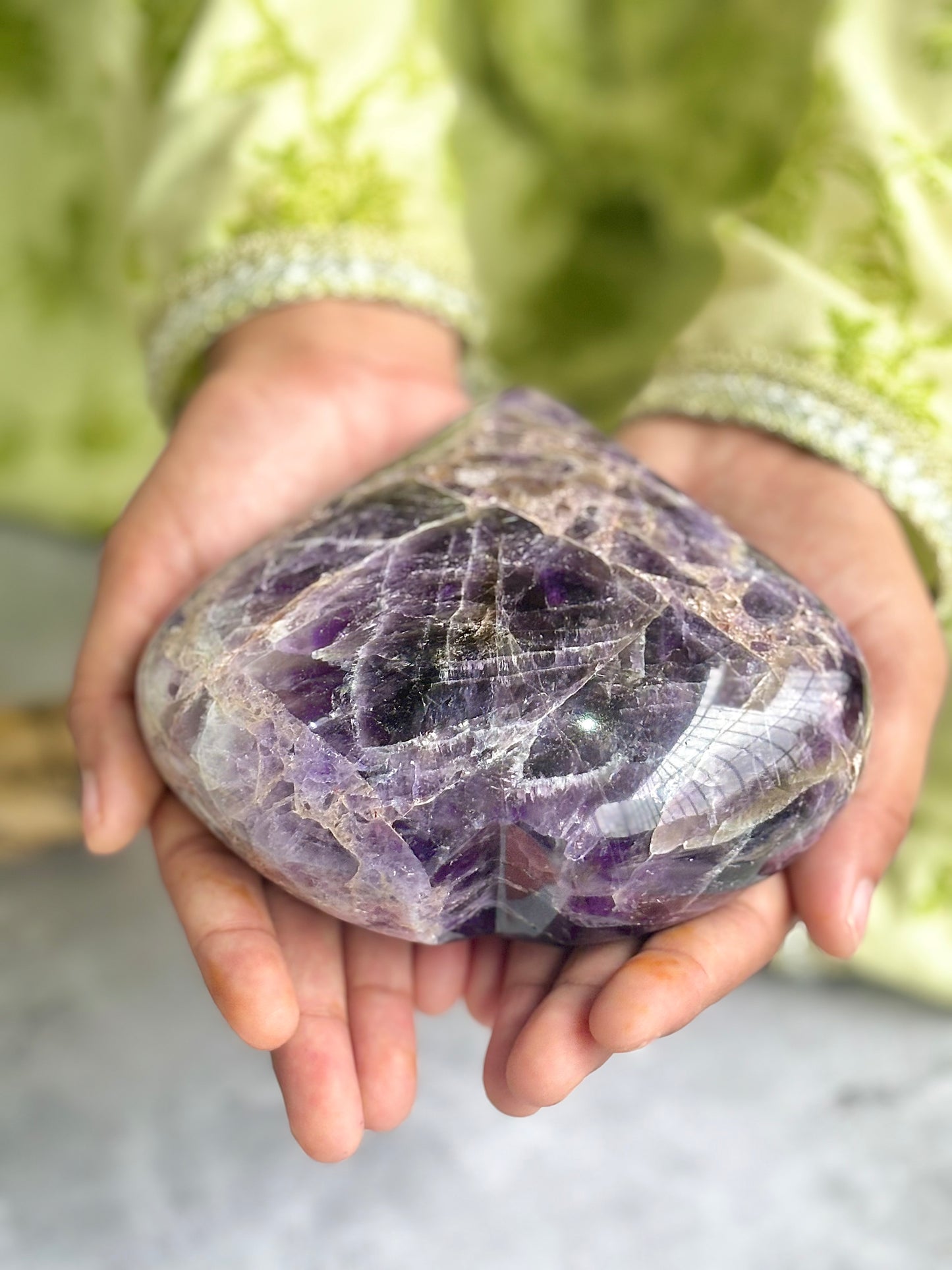 Amethyst XXL Heart | Helps activating Third Eye & Psychic abilities