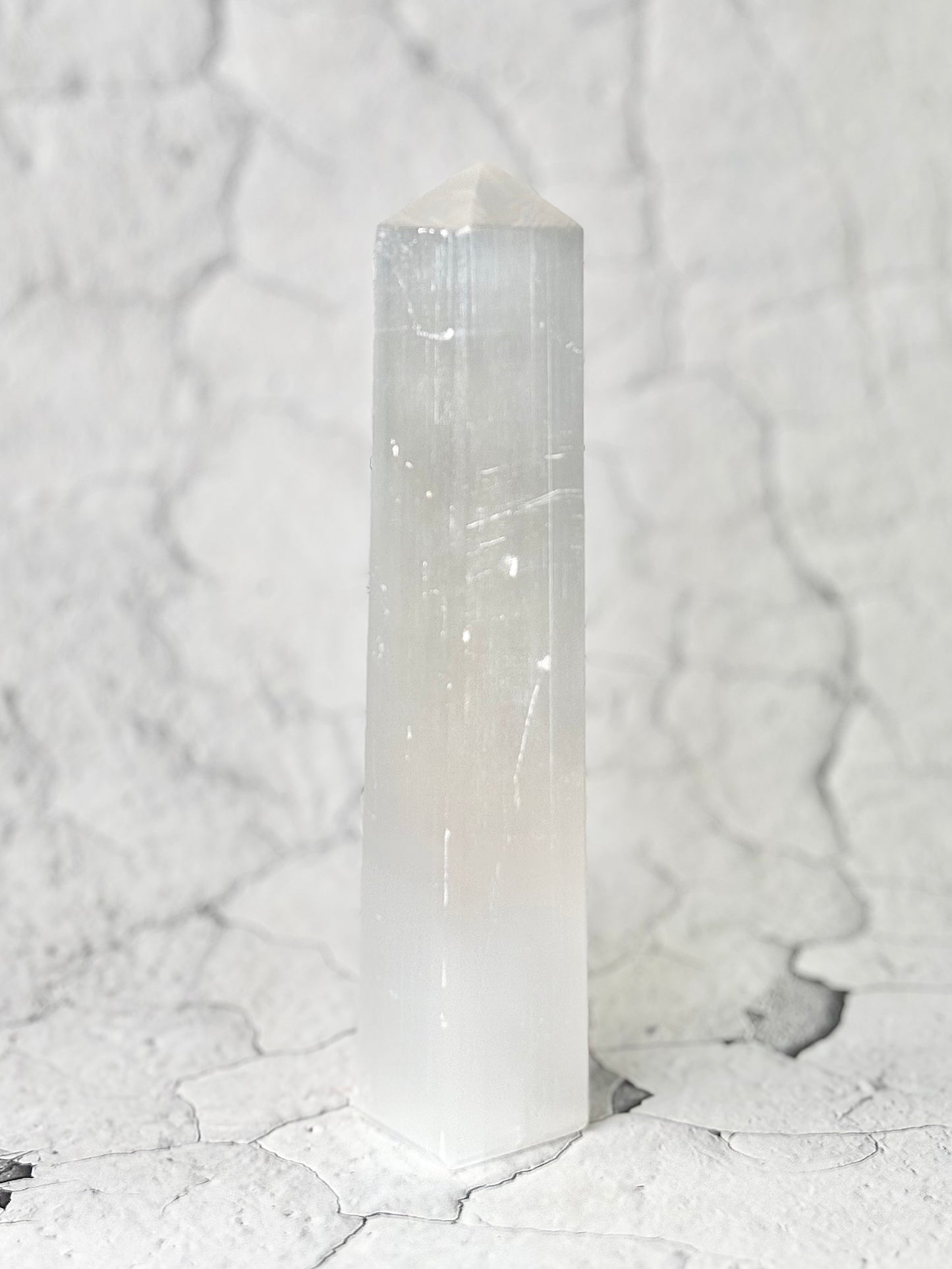 Four Facet Selenite Tower – 510g - Soft Glow & Balanced Form