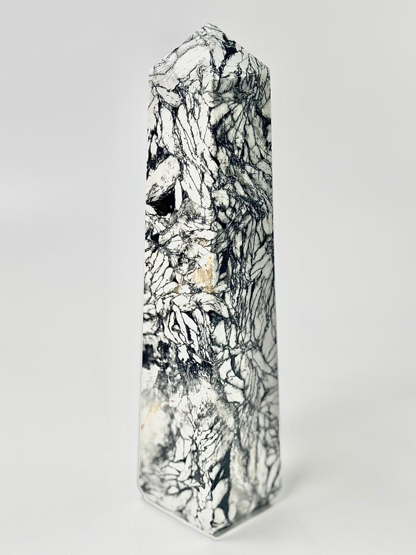 Four-Facet Pinolite Tower 1137g – Rare Stone of Calm & Clarity