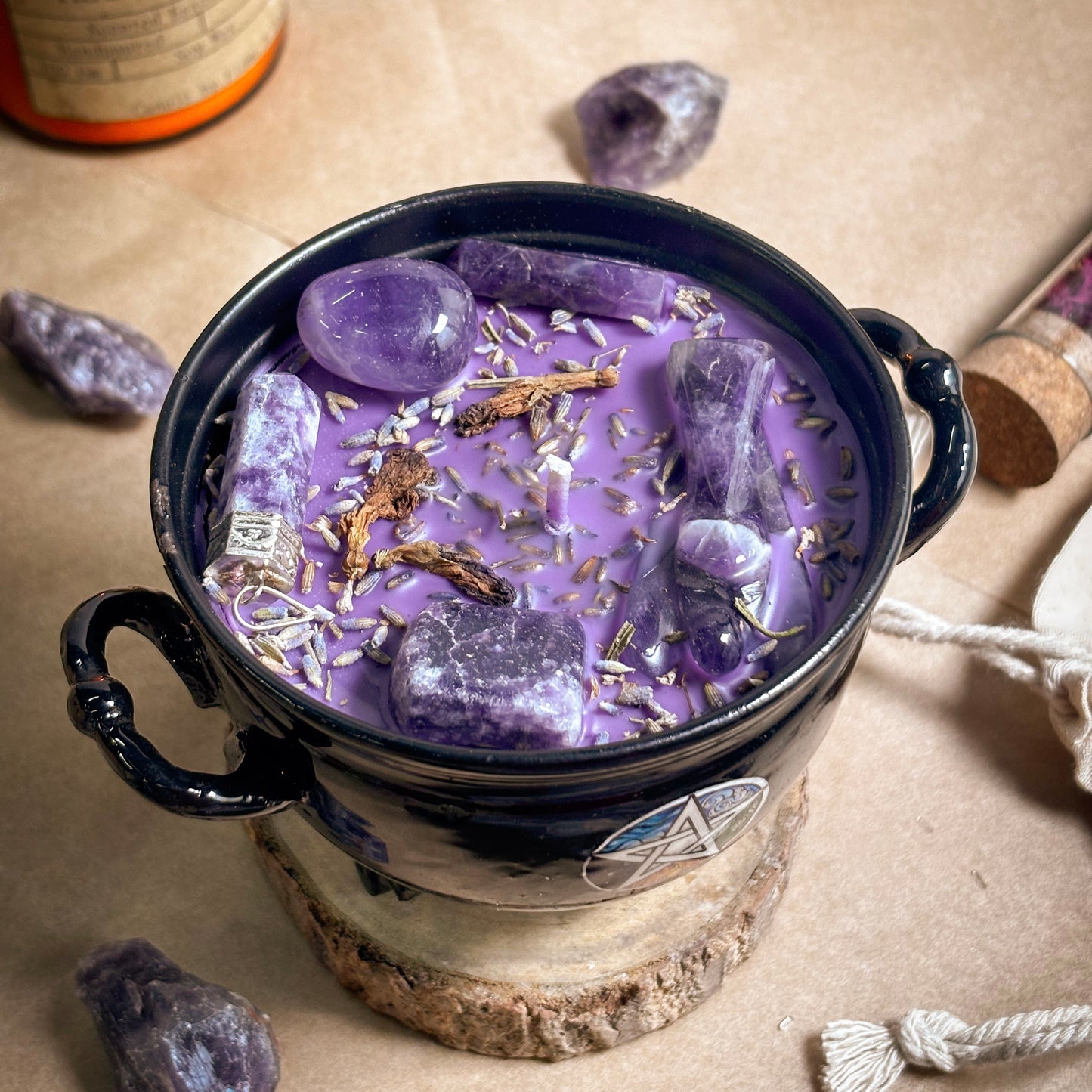 Calm & Focus Crystal Treasure Cauldron Soy Candle - 190 g