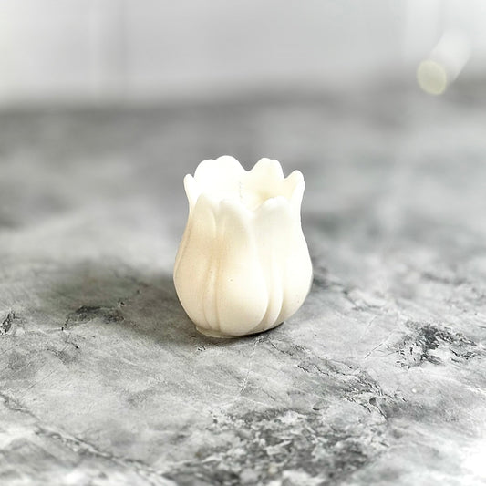 Tulip Shape Soy Scented Candle – Vanilla Fragrance