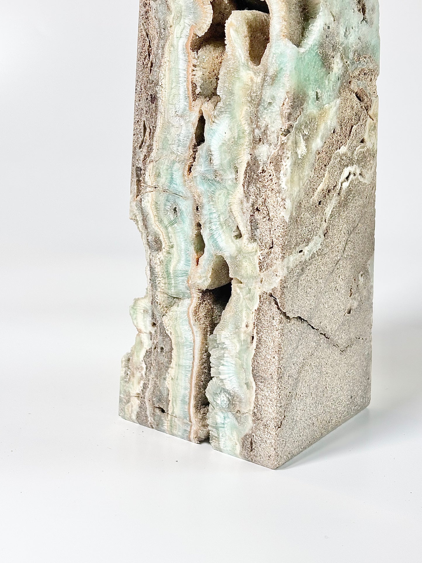 Blue Aragonite Four-Facet Tower 2.1 Kg – Calming Energy & Emotional Healing