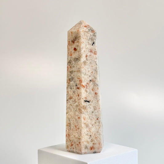 Sunstone Six-Facet Tower – 783 Gm - Ignit Joy • Embrace Confidence • Manifest Positivity