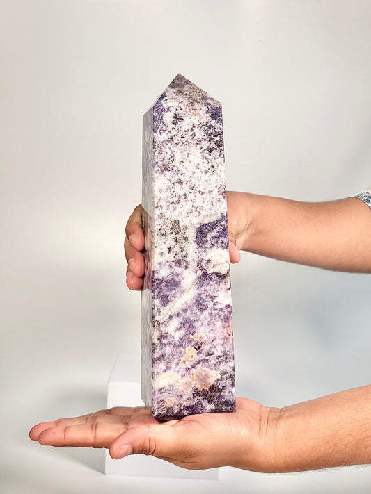 Lepidolite Four-Facet Tower – 1654 g - Calm the Mind • Support Emotional Healing