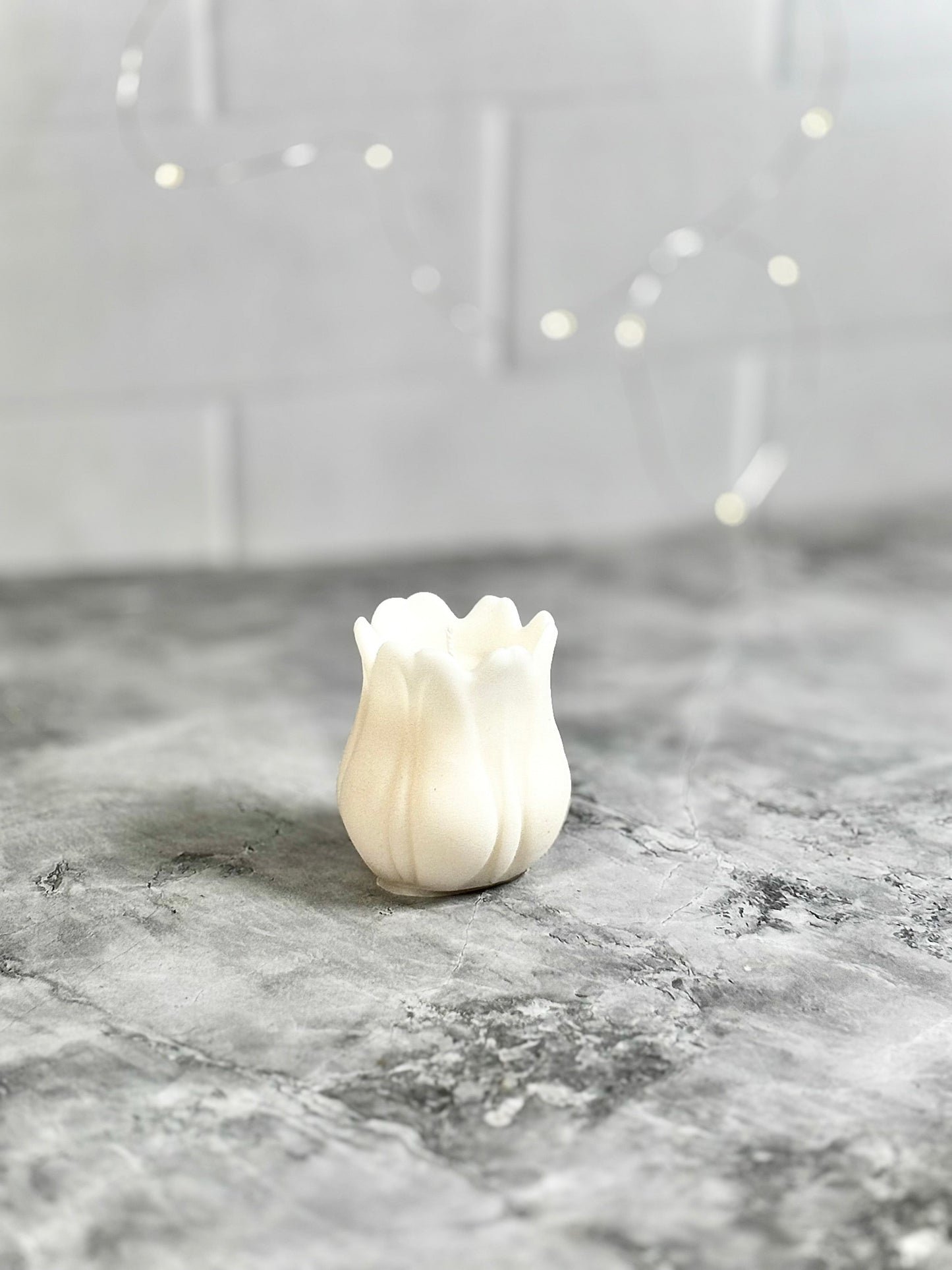 Tulip Shape Soy Scented Candle – Vanilla Fragrance