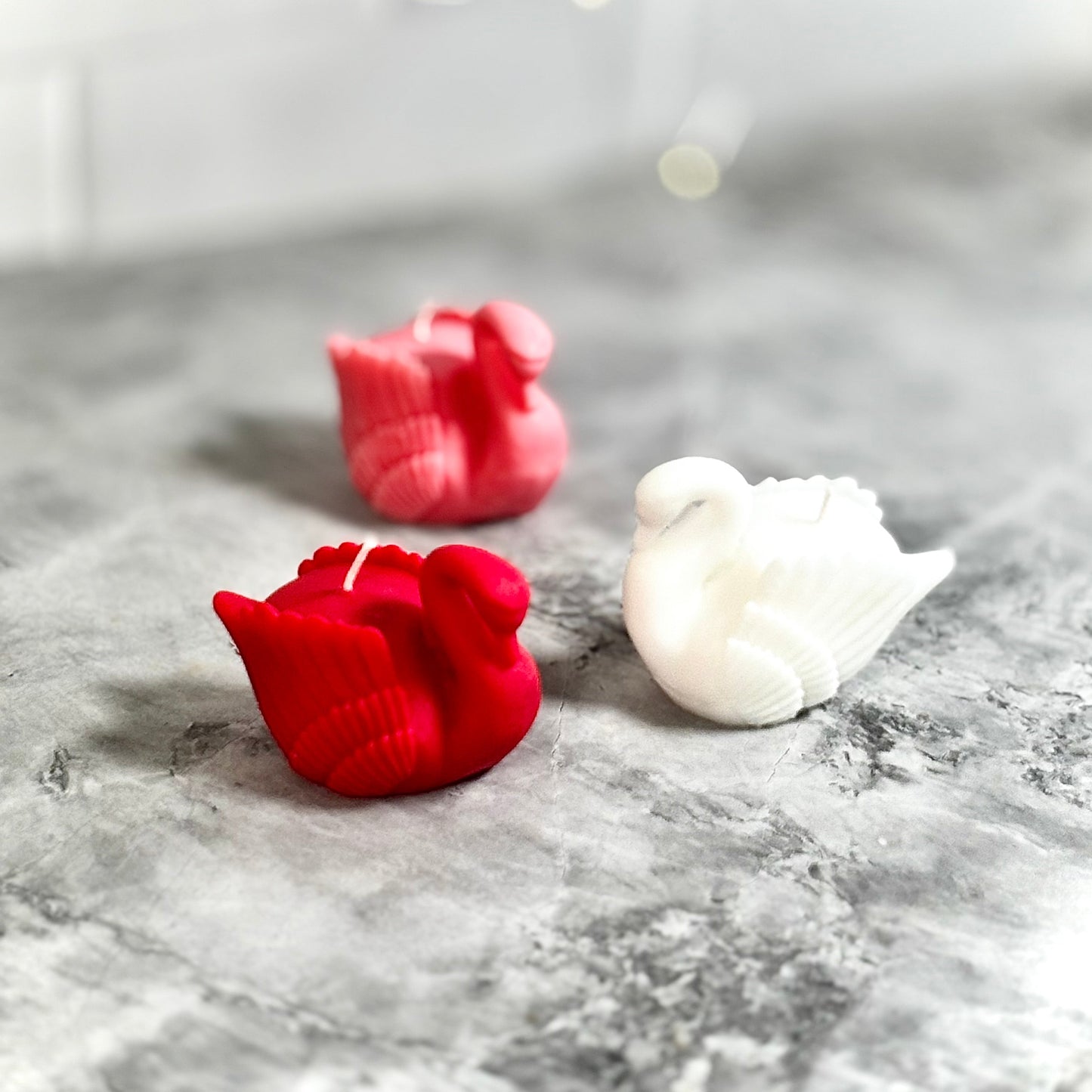Pack of 3 Swan Shaped Candles – Scented & Unscented Options (80 g each)