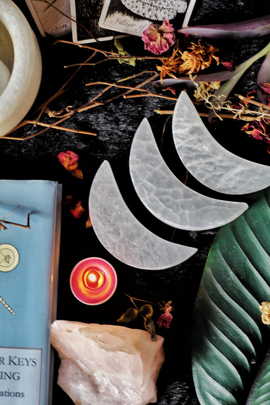 Selenite Crescent Moon | Crystal Cleansing