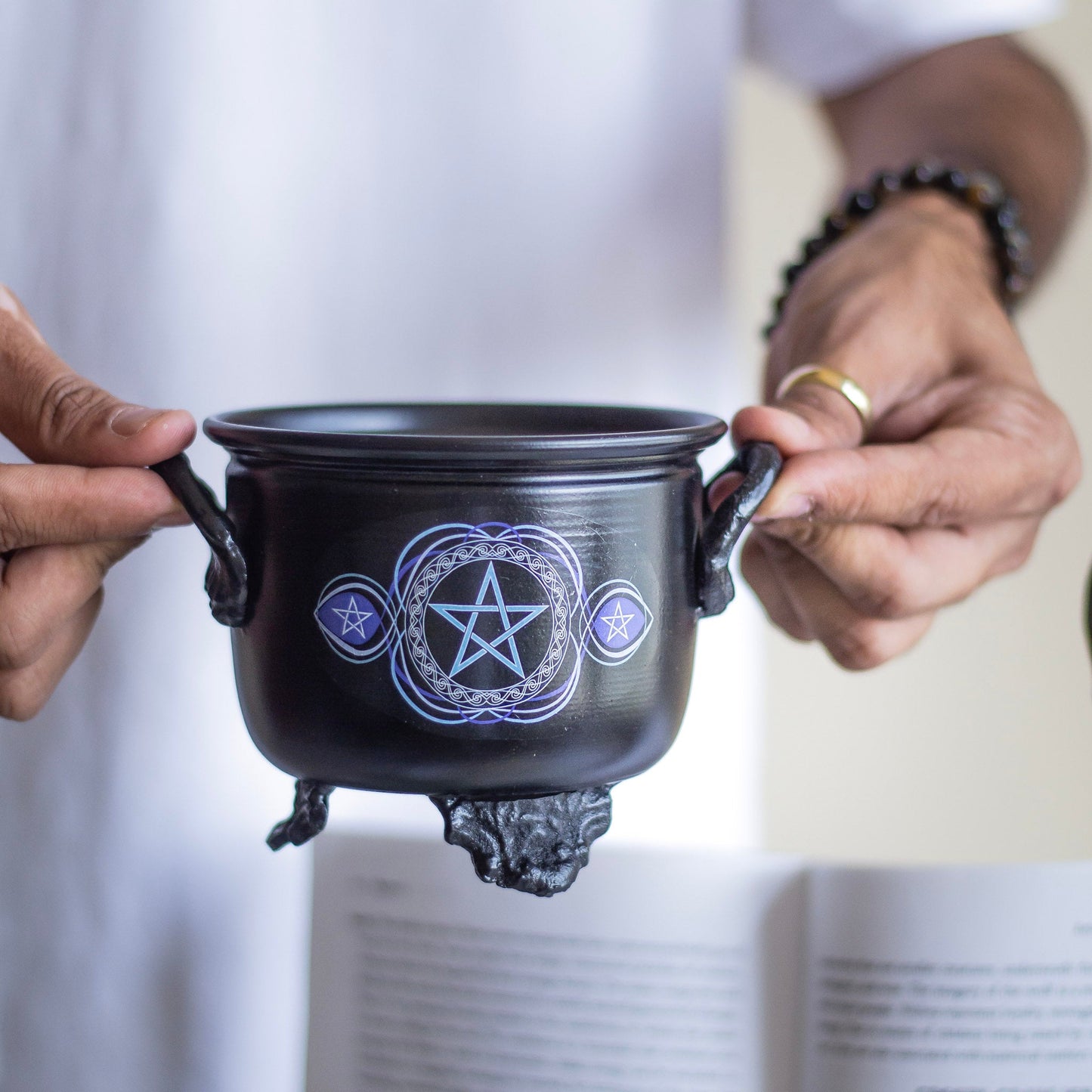 Pentacle Print Cauldron Crystal & Stones