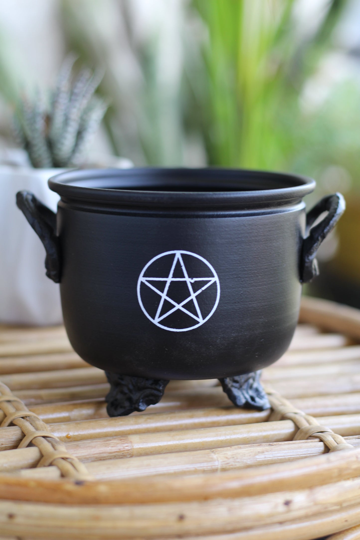 Pentacle Print Cauldron Altarware | Altar