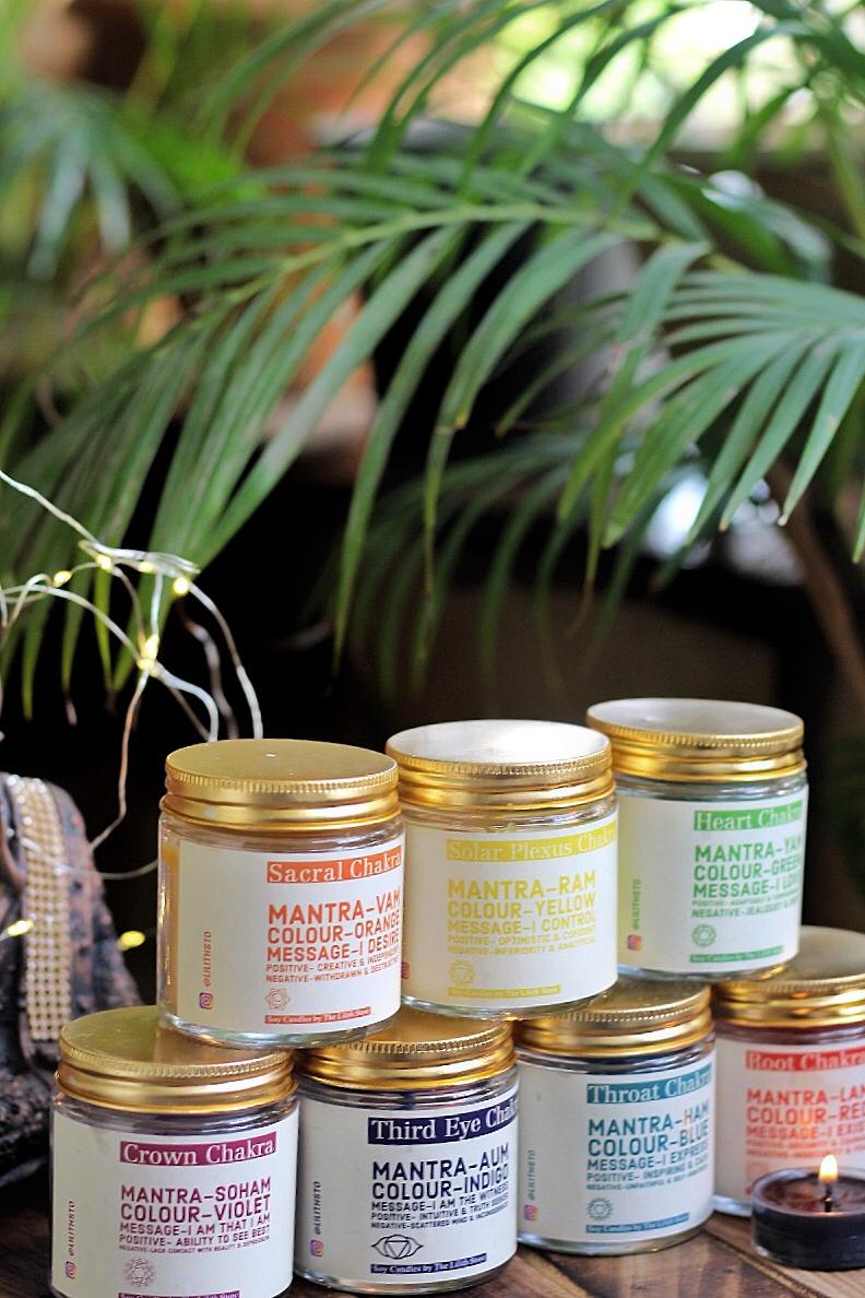 Seven Chakra Scented Candle With Crystal - Set Of 7 Soy 100 G