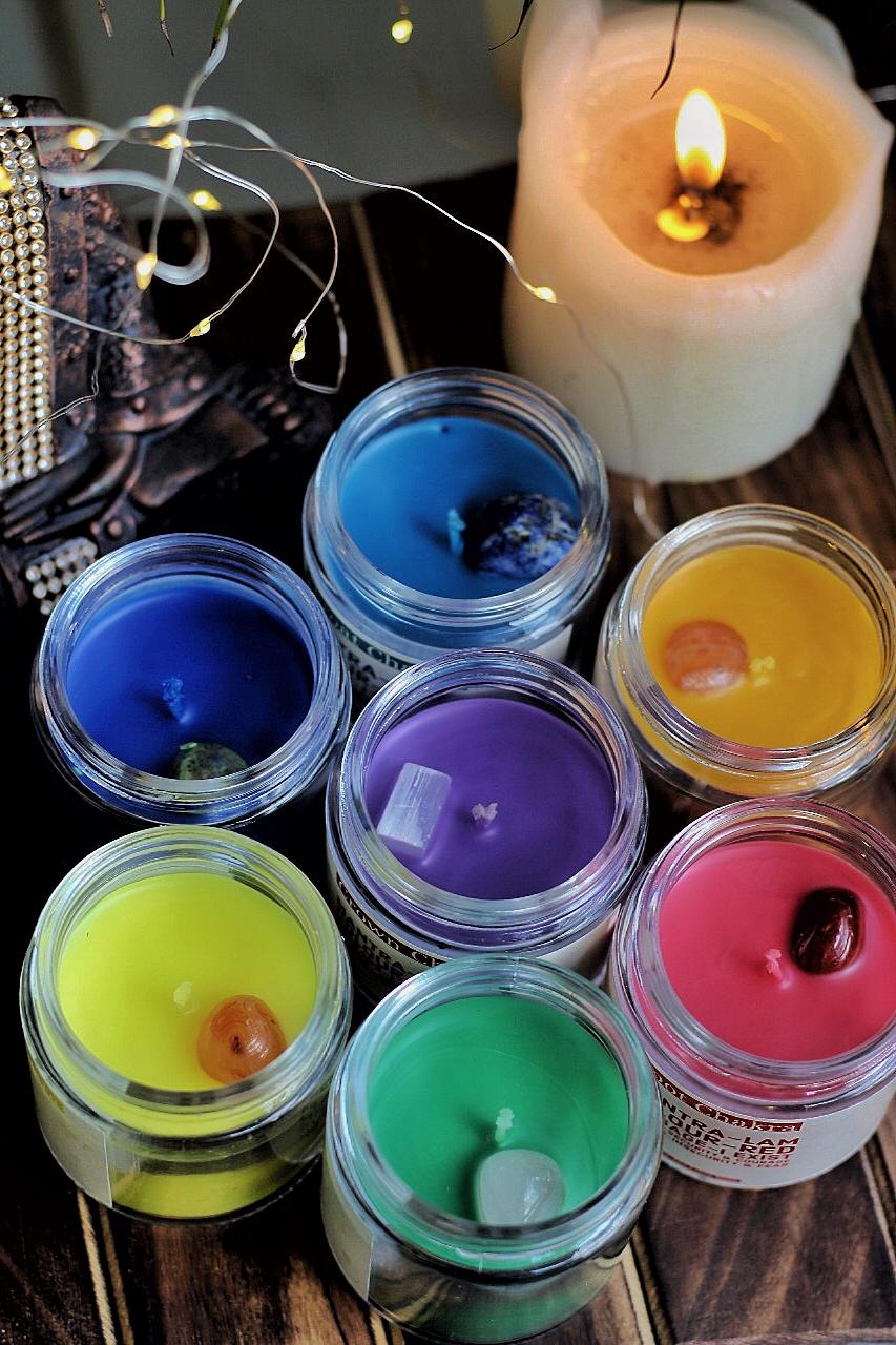 Seven Chakra Scented Candle With Crystal - Set Of 7 Soy 100 G