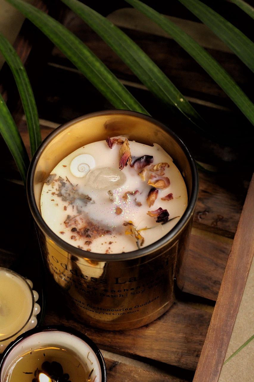 Goddess Laxmi Candle - 150 Gm Soy Wax