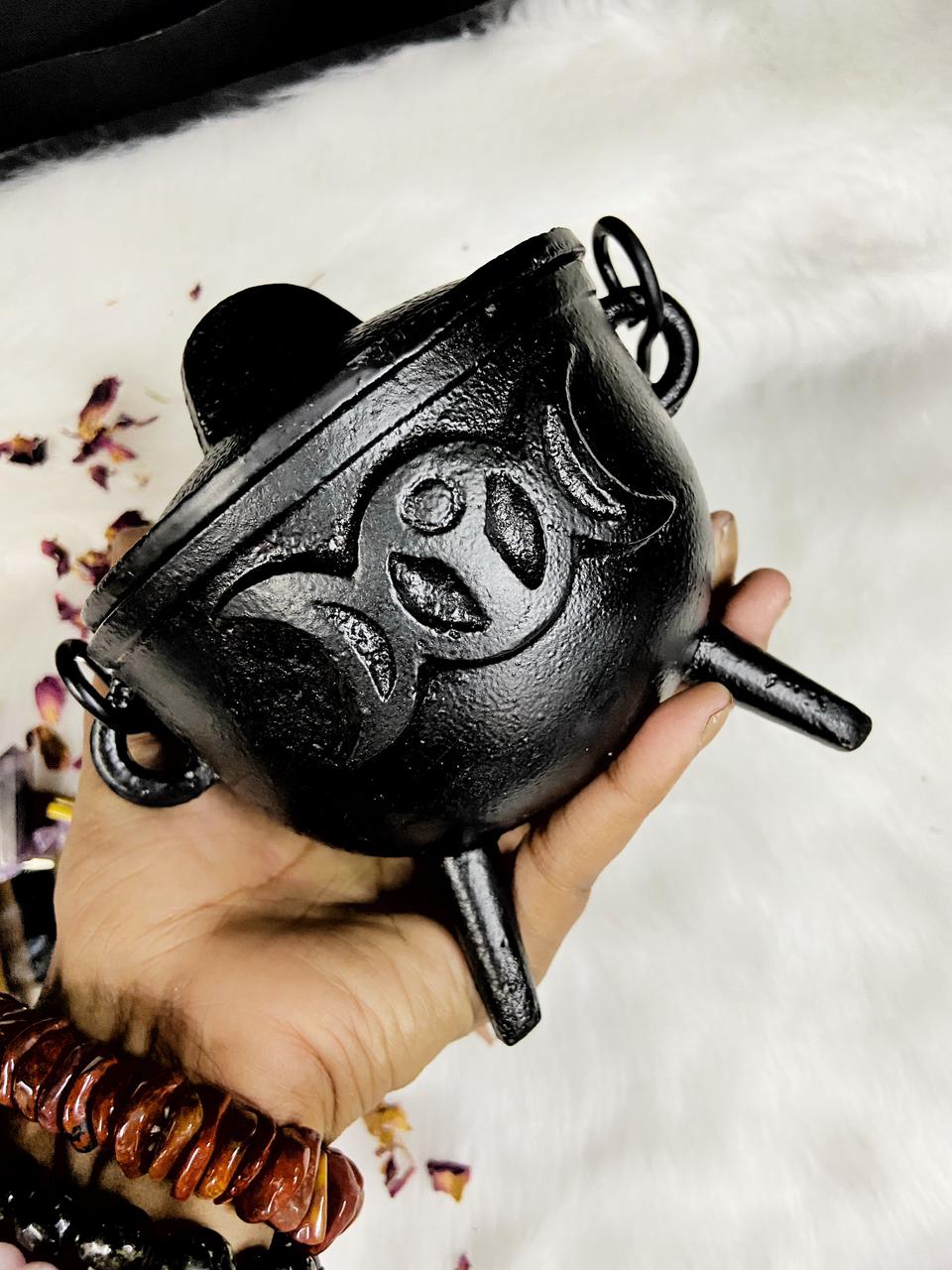 Large Triple Moon Goddess Cast Iron Cauldron With Lid Altarware | Altar