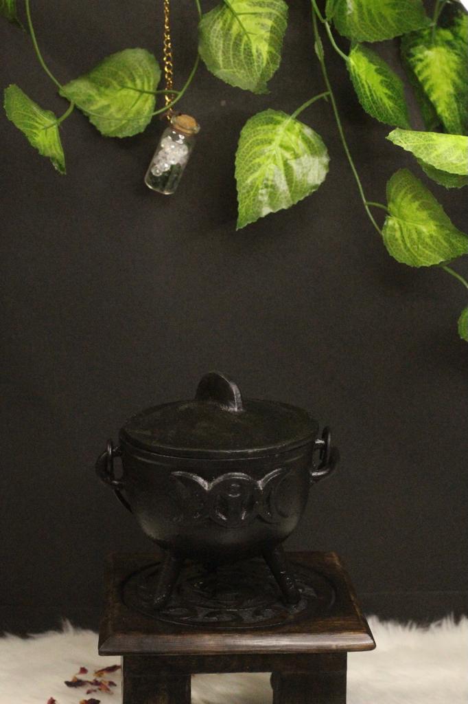 Large Triple Moon Goddess Cast Iron Cauldron With Lid Altarware | Altar