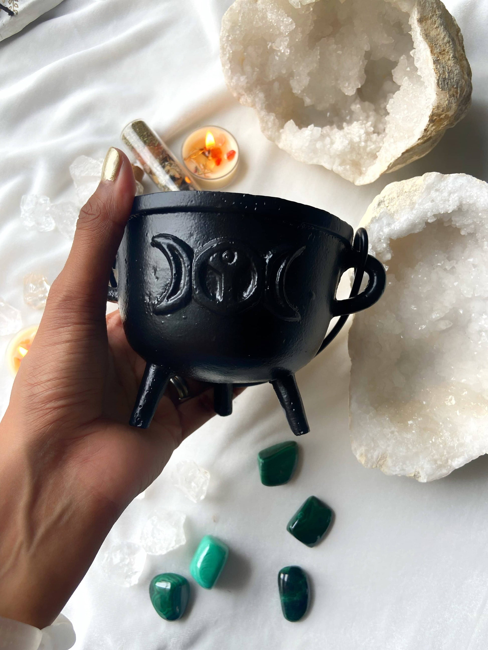 Cerridwen Honoring Cauldron Candle