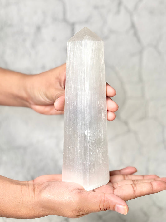 Four Facet Selenite Tower – 460g - Soft Glow & Balanced Form