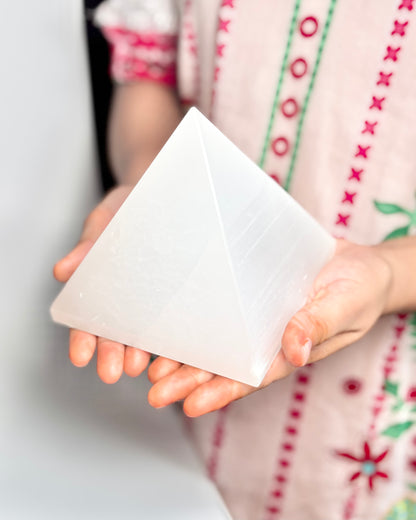 Large Satin Spar Pyramid (Commonly Known as Selenite) – Clarity, Calm & Elegant Energy Décor