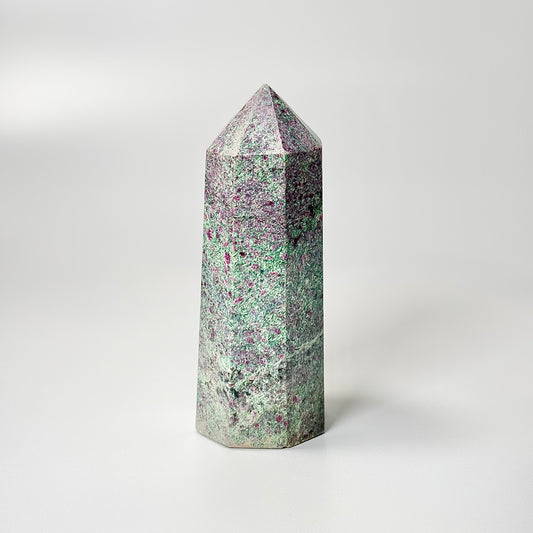 Eight Facet Ruby in Kyanite Tower – 812g -Distinctive Colour & Balanced Form