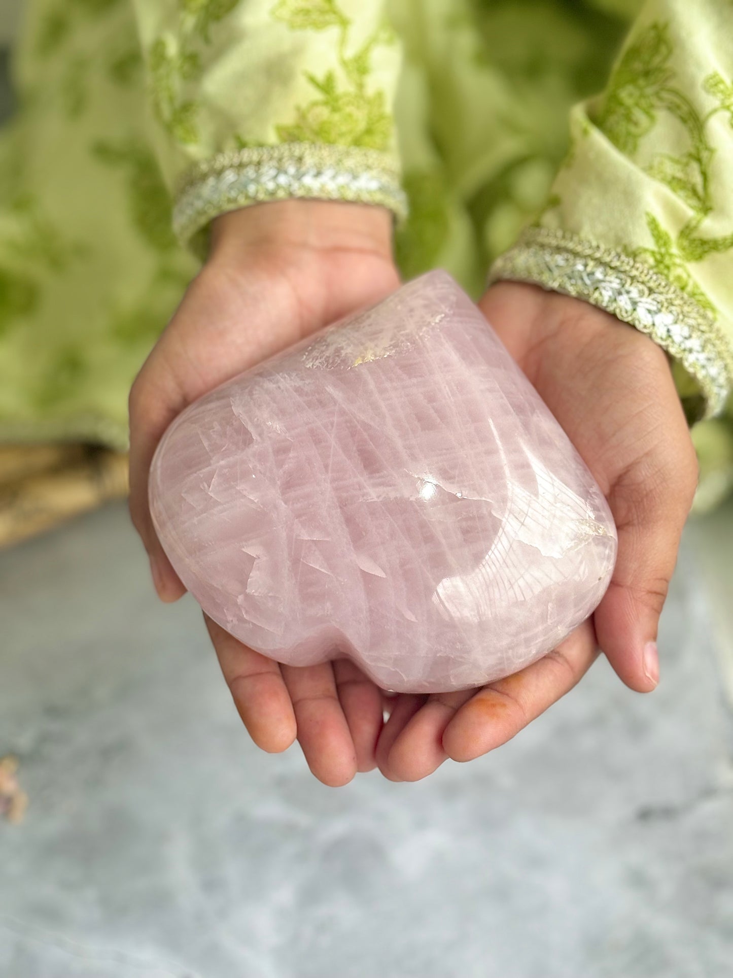 Rose Quartz XXL Heart | Stone of love & Self Love