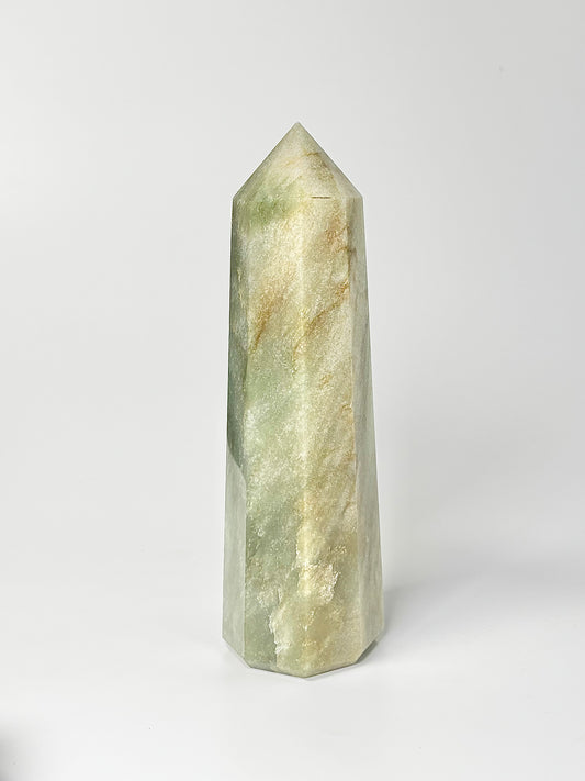 Eight Facet Green Aventurine Tower – 620g - Fresh Colour & Balanced Form