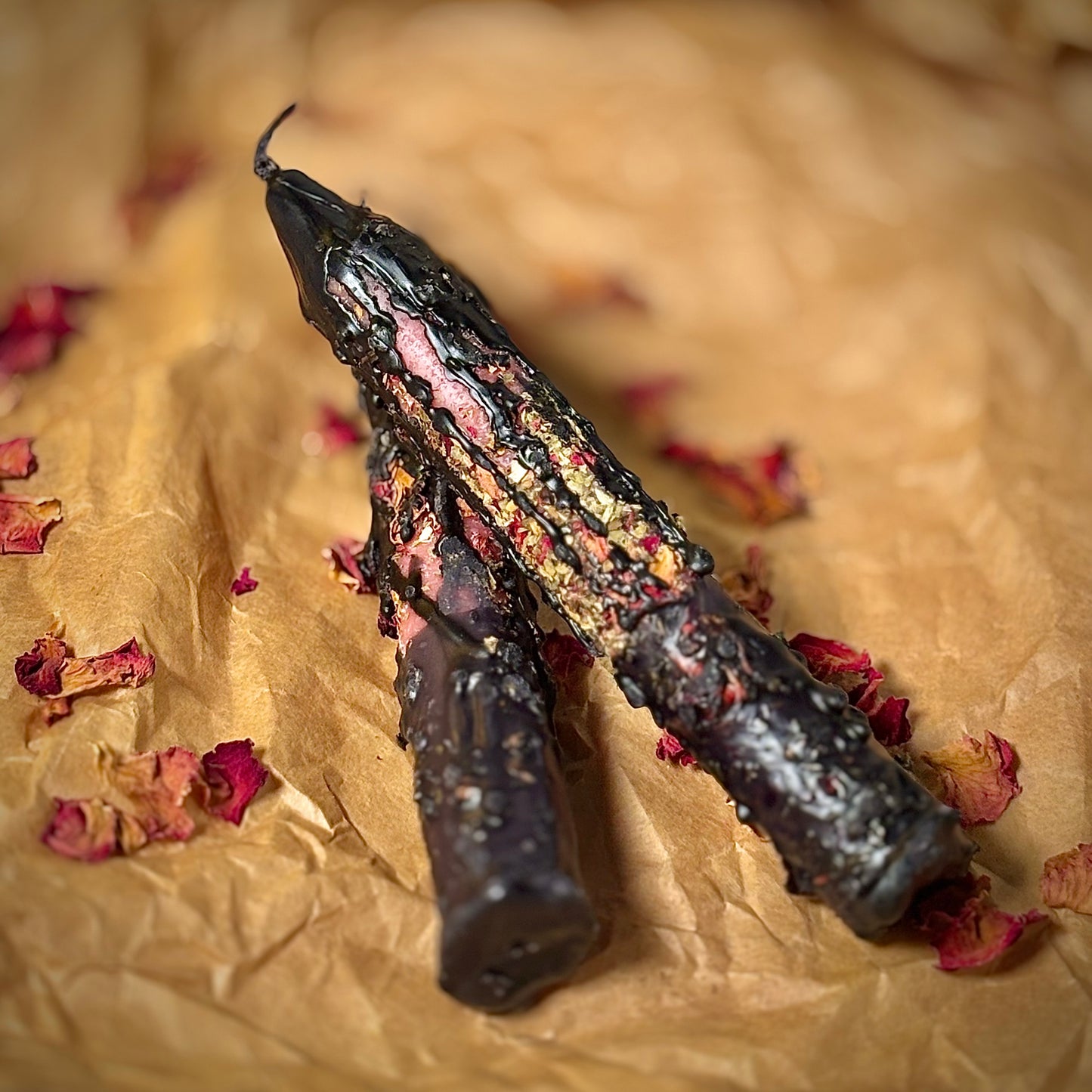 Black Emotional Healing Candle – Herb-Rolled | Emotional Release • Inner Strength
