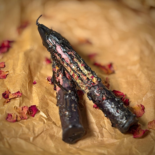 Black Emotional Healing Candle – Herb-Rolled | Emotional Release • Inner Strength