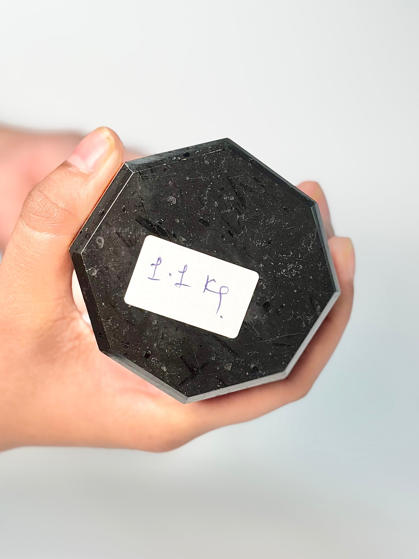 Eight Facet Black Tourmaline Tower – 1.1 kg - Bold Presence & Timeless Design