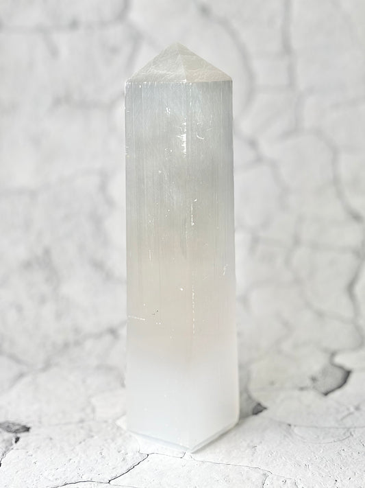 Four Facet Selenite Tower – 750g - Soft Glow & Balanced Form