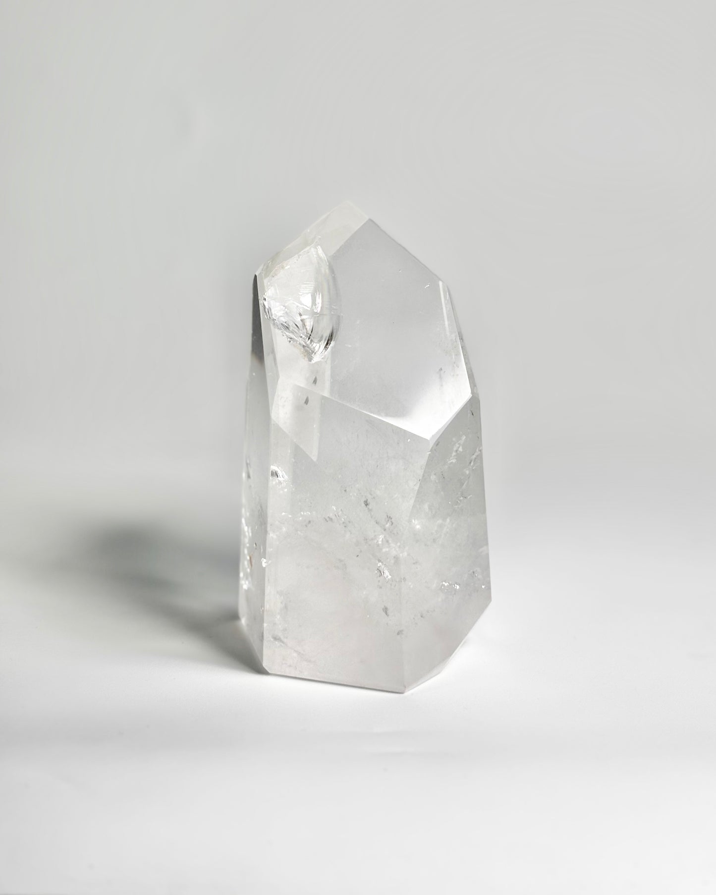 Clear Quartz Free Form – 800 Gm | Clarity, Focus & Amplified Intentions