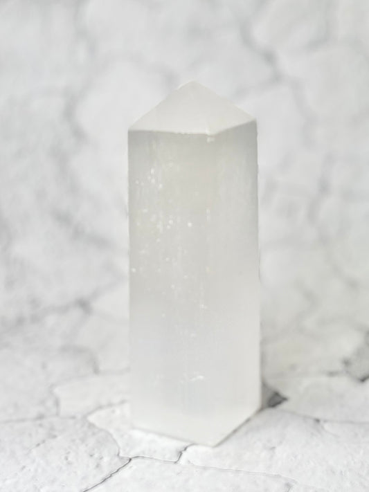 Four Facet Selenite Tower – 440g - Soft Glow & Balanced Form