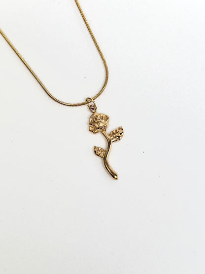 Rose Pendant Necklace