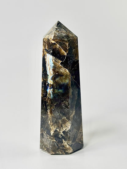 Eight Facet Labradorite Tower – 902g - Elegance, Depth & Reflective Beauty