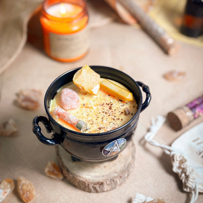 Confidence Crystal Treasure Cauldron Soy Candle - 190 g