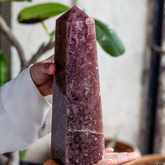 Strawberry Quartz XXL Tower - 2 Kg | Helps with Feeling of Stress, Depression & worry