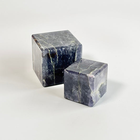 Iolite Cube - Intuition & Clarity