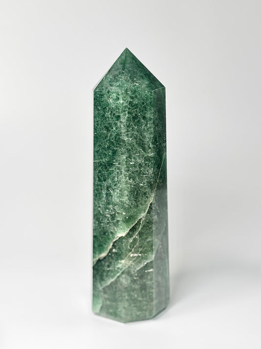 Eight Facet Green Strawberry Quartz Tower – 1.2kg - Unique Patterns & Balanced Elegance