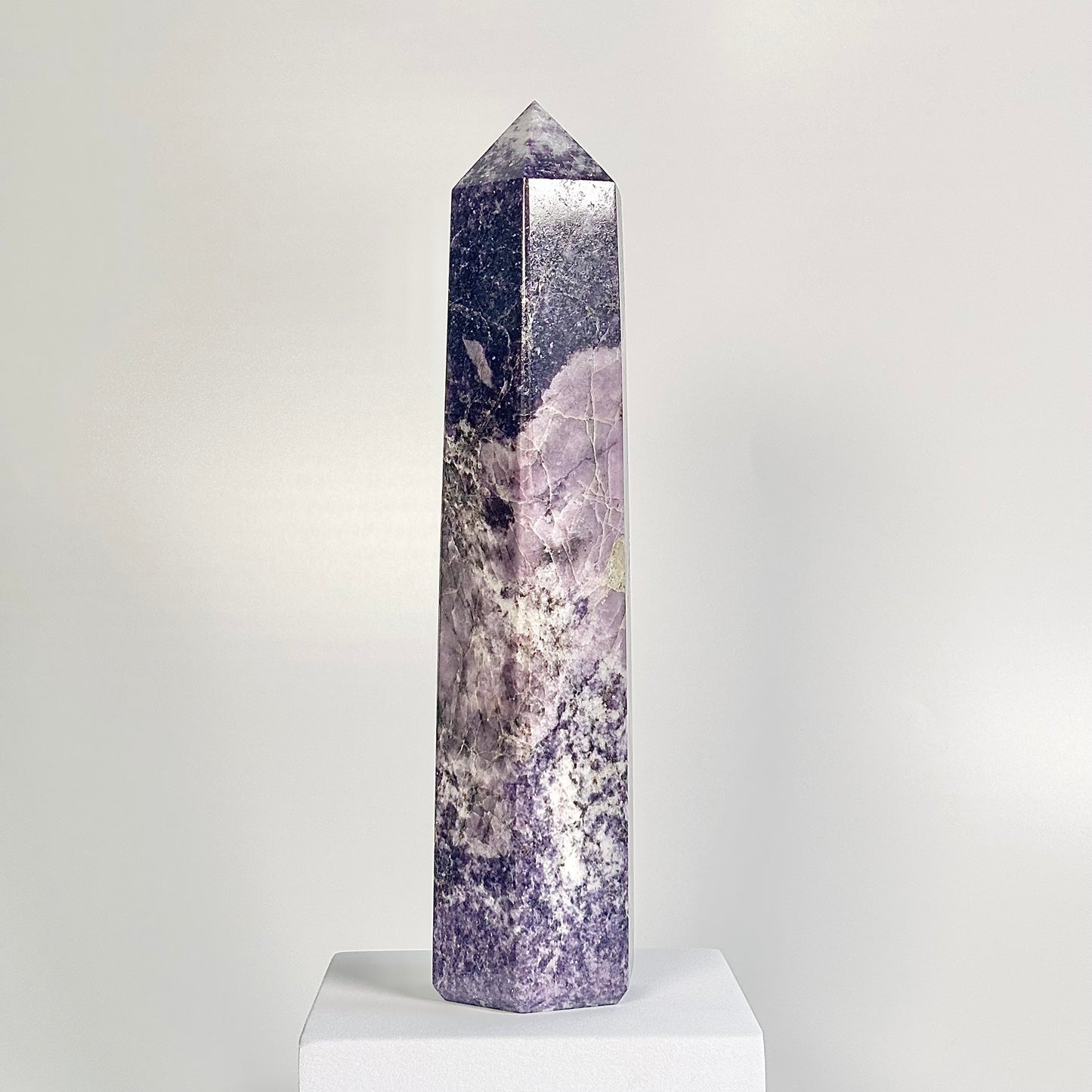 Lepidolite Six-Facet Tower – 912 g - Calm the Mind • Ease Anxiety • Support Emotional Healing