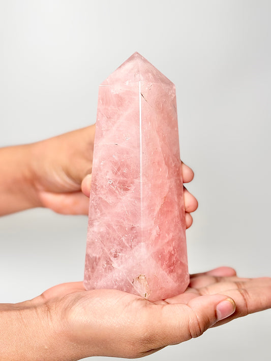 Four Facet Rose Quartz Tower – 480g - Soft Elegance & Balanced Design