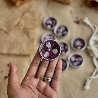 Magenta Soy Wax Tealight Candle with Rose Petals & Rose Quartz g)