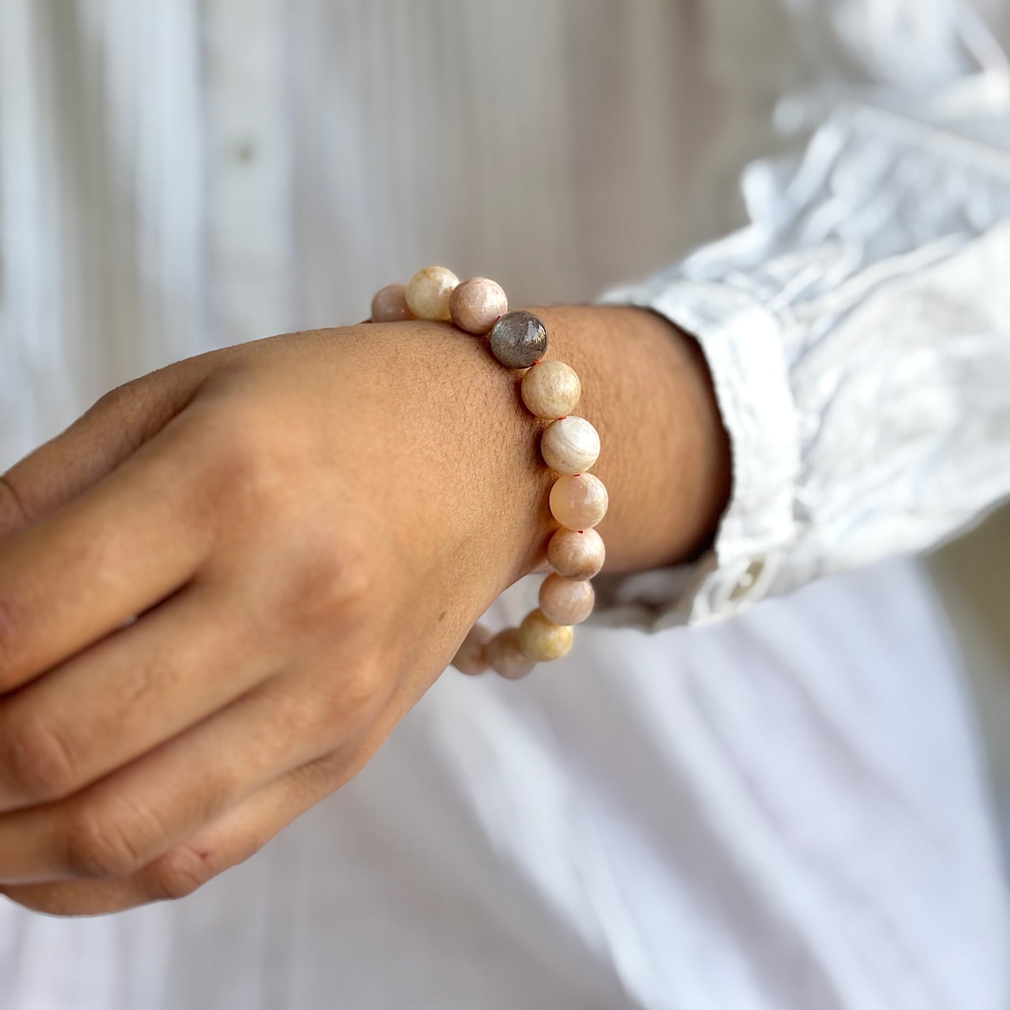 Bellmorite Moonstone Bead Bracelet - 10mm | Dreamwork, Clarity and Self-worth