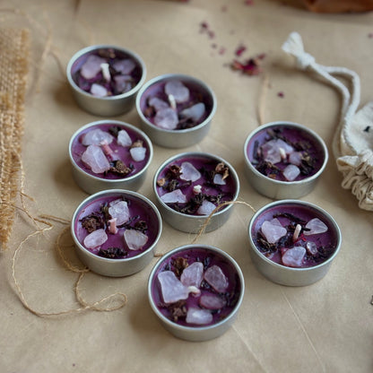 Magenta Soy Wax Tealight Candle with Rose Petals & Rose Quartz g)
