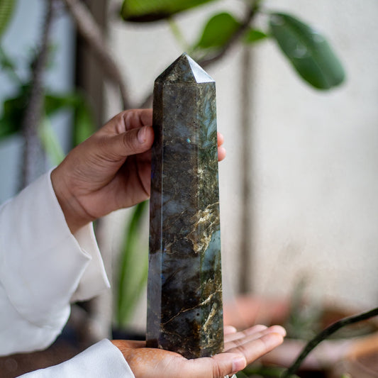 Labradorite XXL Tower - 970 Gm | Promotes Spiritual Growth