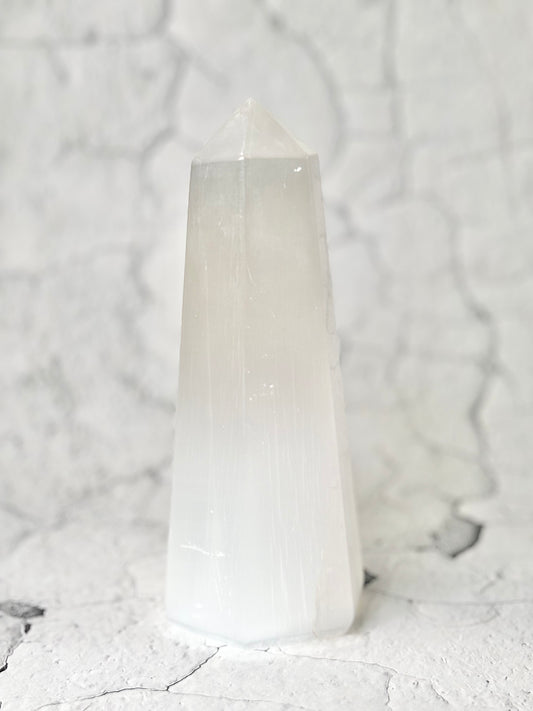Six Facet Selenite Tower – 1kg Bright Elegance & Harmonised Form