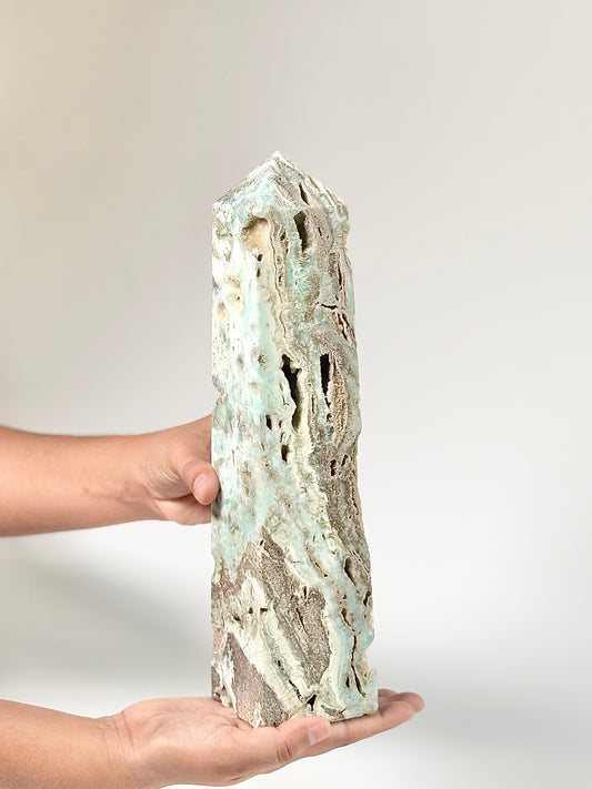 Blue Aragonite Four-Facet Tower 2.3 Kg – Calming Energy & Emotional Healing