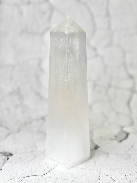 Four Facet Selenite Tower – 690g - Soft Glow & Balanced Form